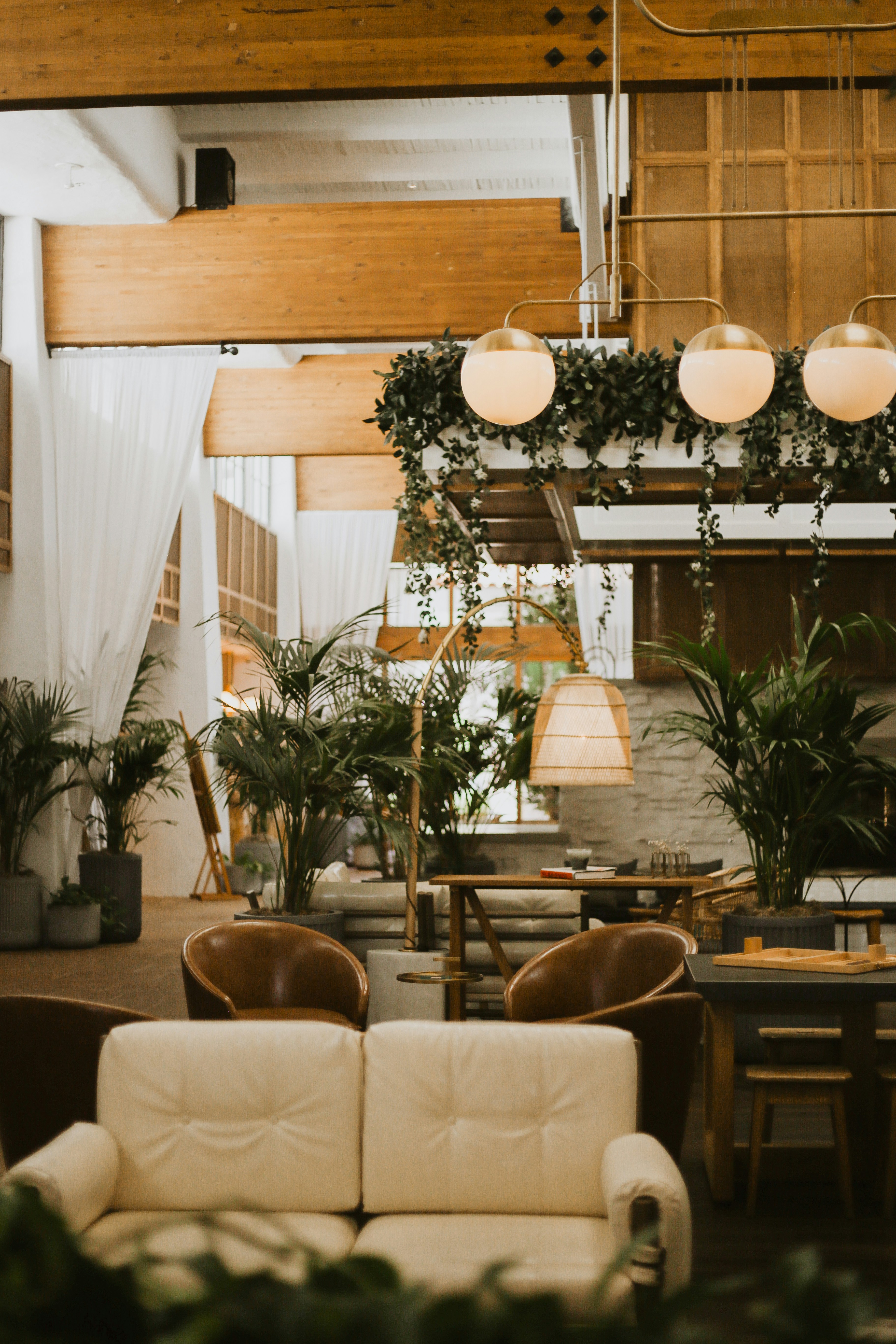 Boutique over a generic listing
